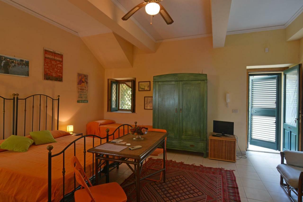 B&B Di Charme Camelie Palazzo Nicotra Riposto Exterior photo